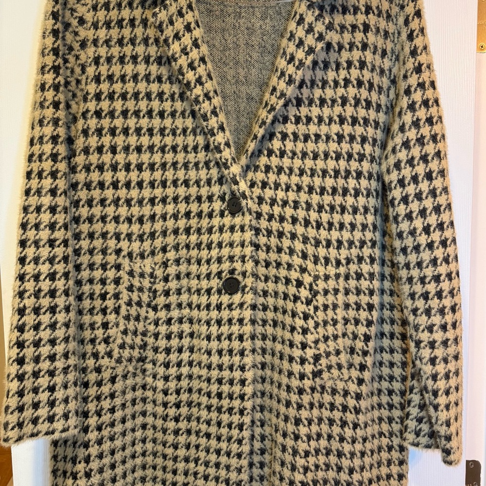Houndstooth Black and Beige Women's Coat size XL